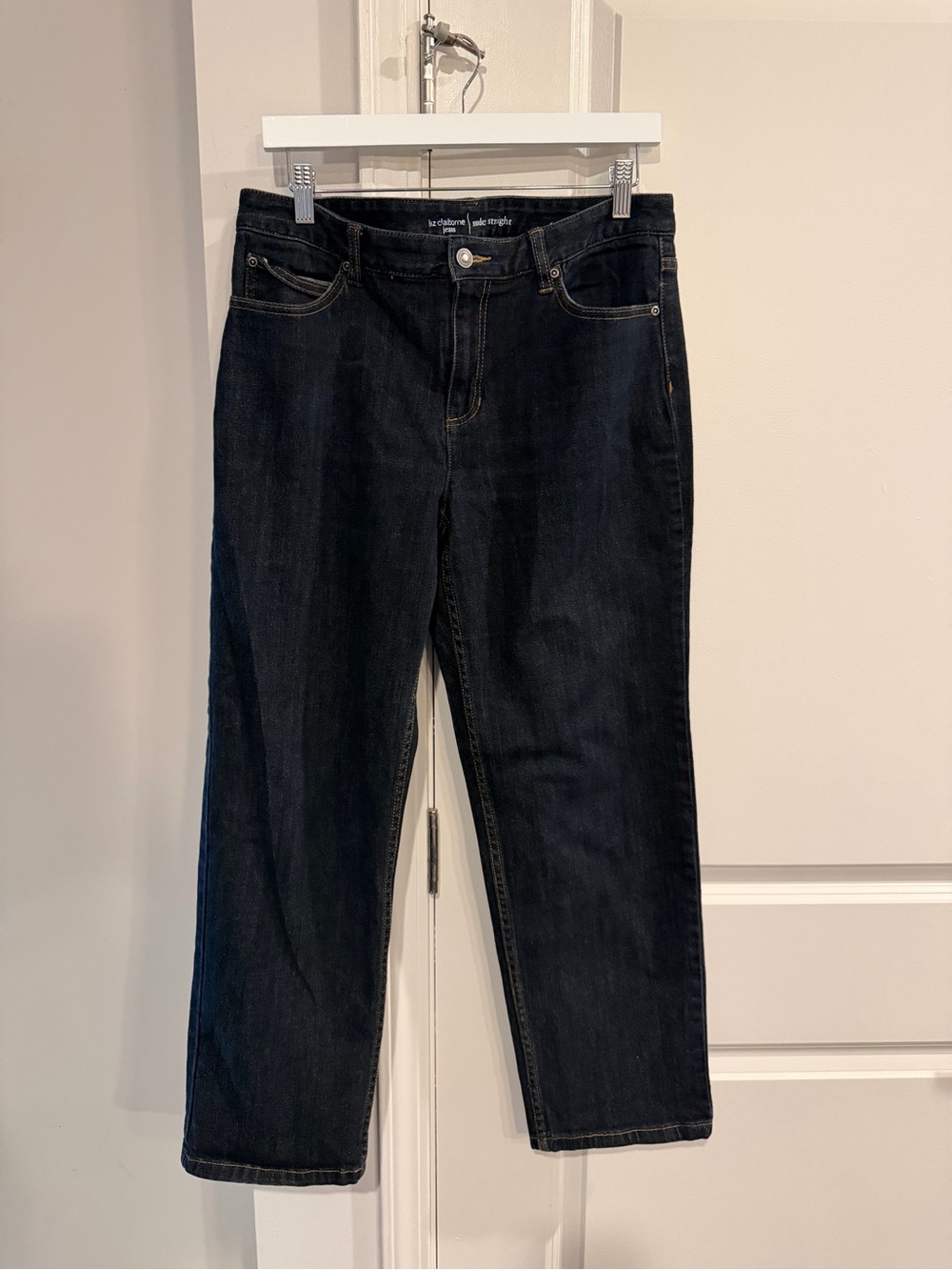 Women’s Straight Leg Jeans